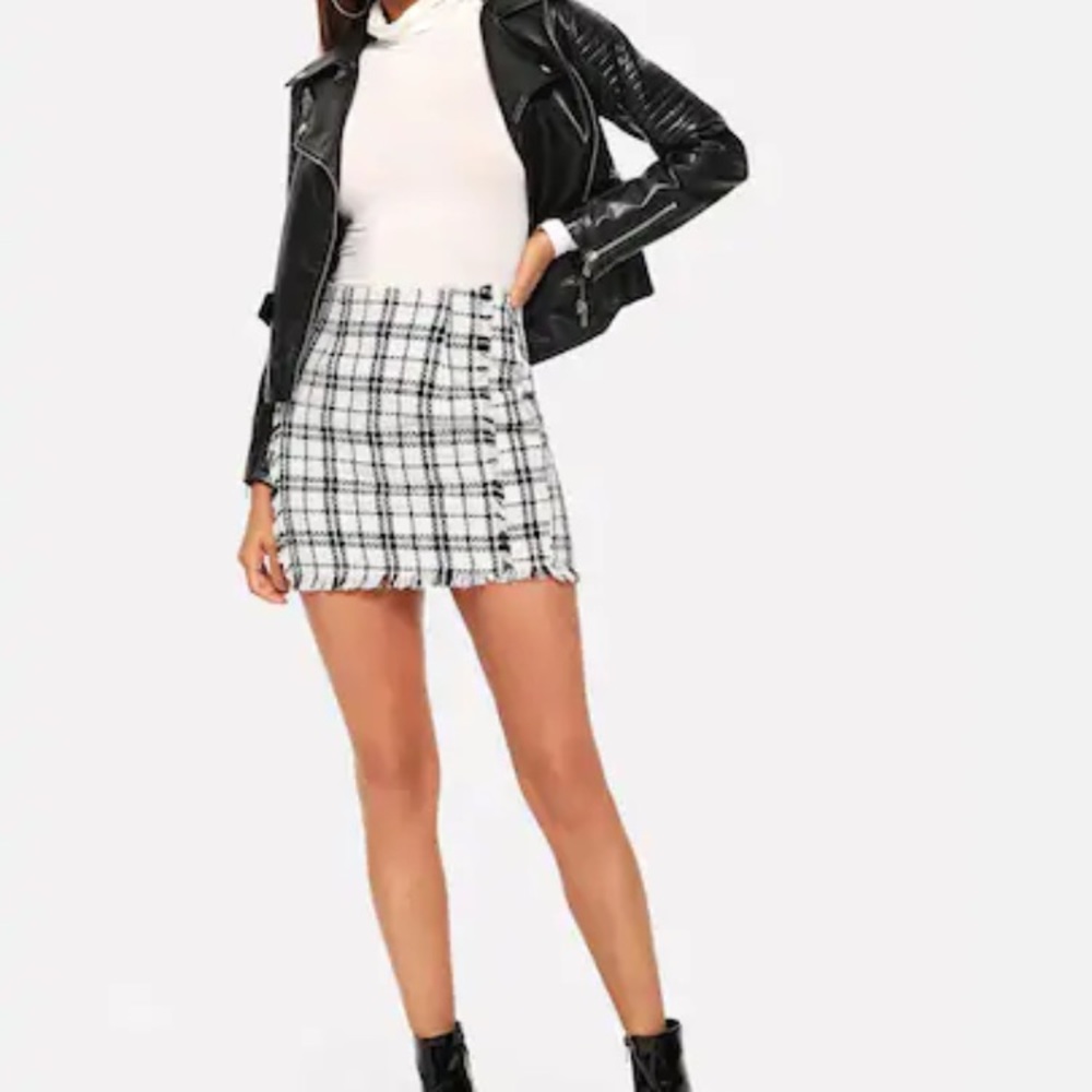 Frayed Trim Plaid Tweed Mini Skirt Black & White - Picture 4 of 4